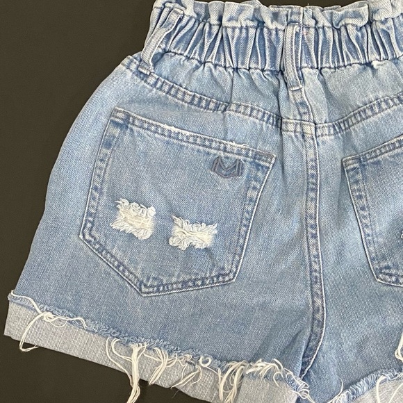 Show Me Your MuMu Emilia Jean Shorts
Elastic Waistband High Rise Like New - Picture 10 of 16